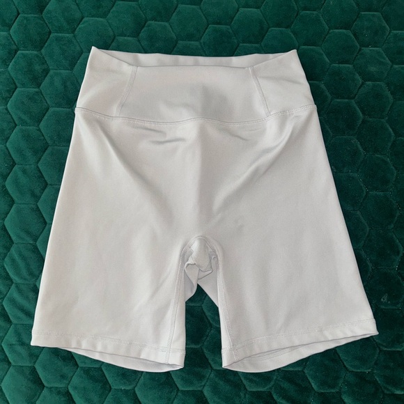 Oner Active TIMELESS HIGH WAISTED SHORTS 6" - Picture 3 of 4